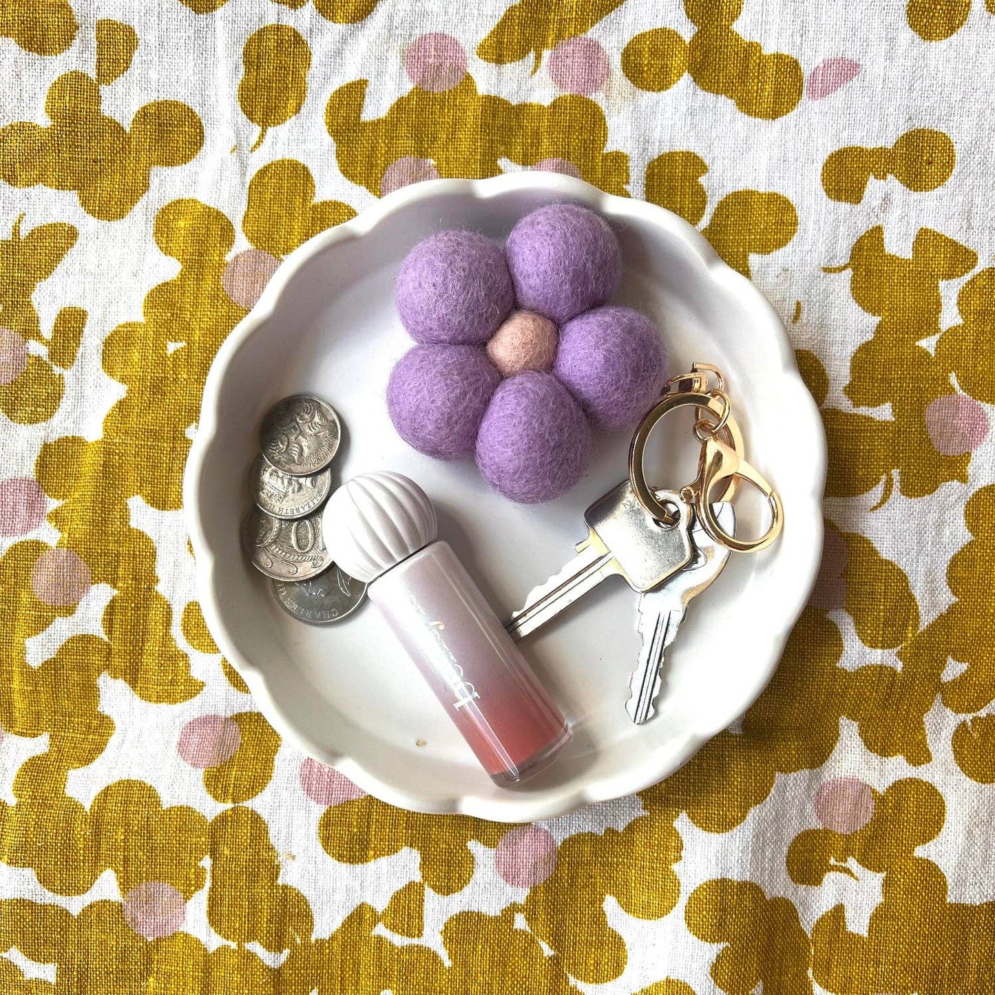 Home Dweller Felt Flower Keychain