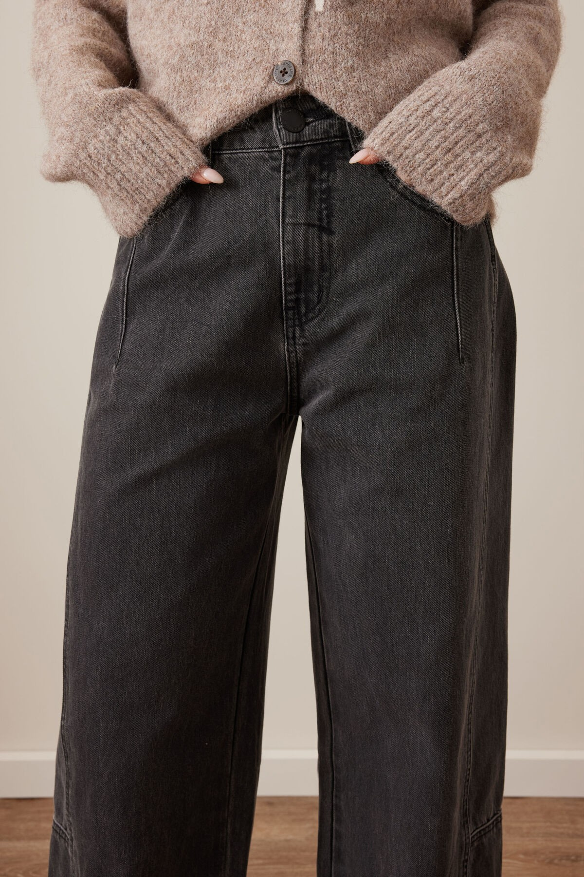 Ceres Life Demi Barrel Jean - Faded Black