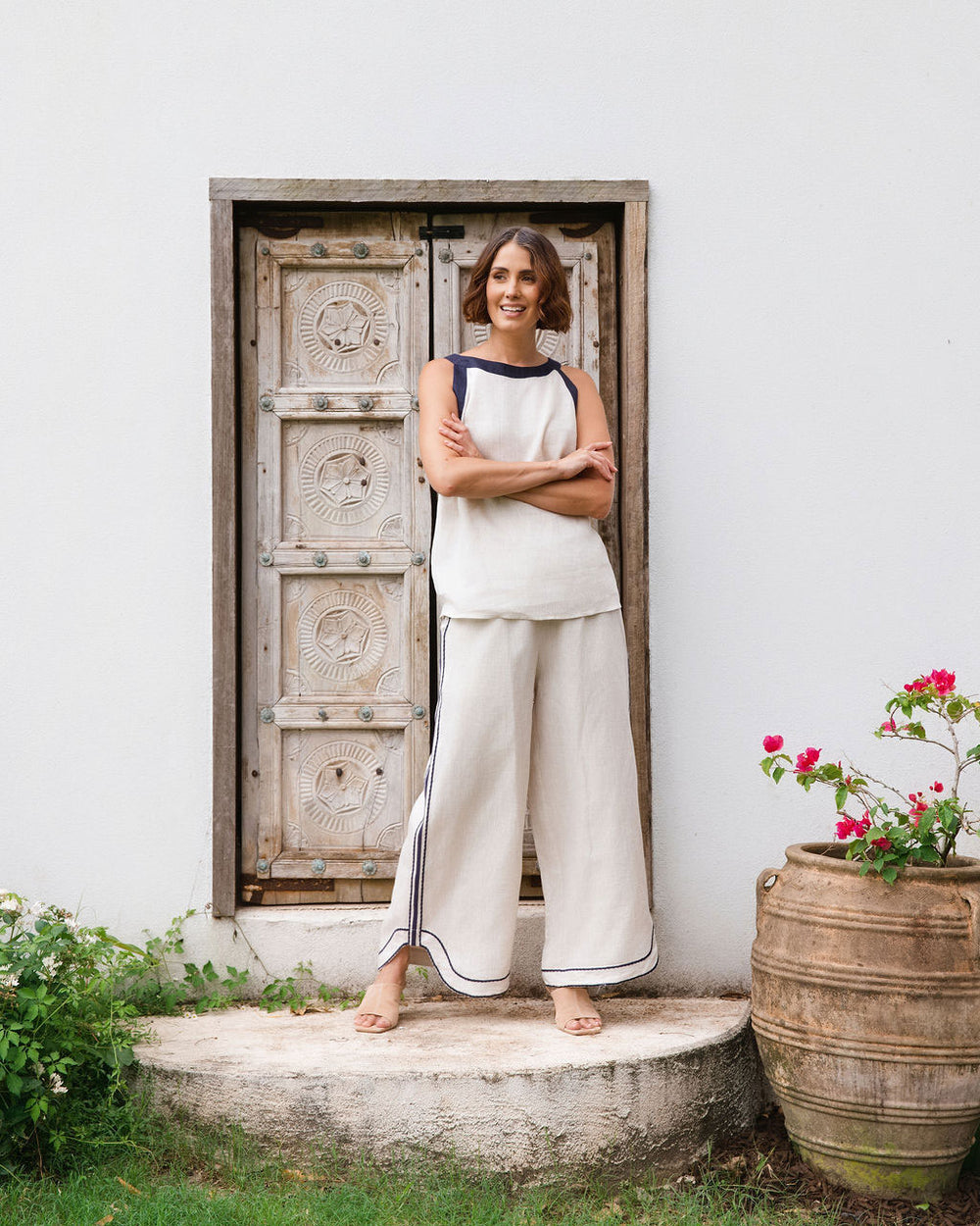 See Saw 100% Linen Boatneck Tank - Natural/Navy