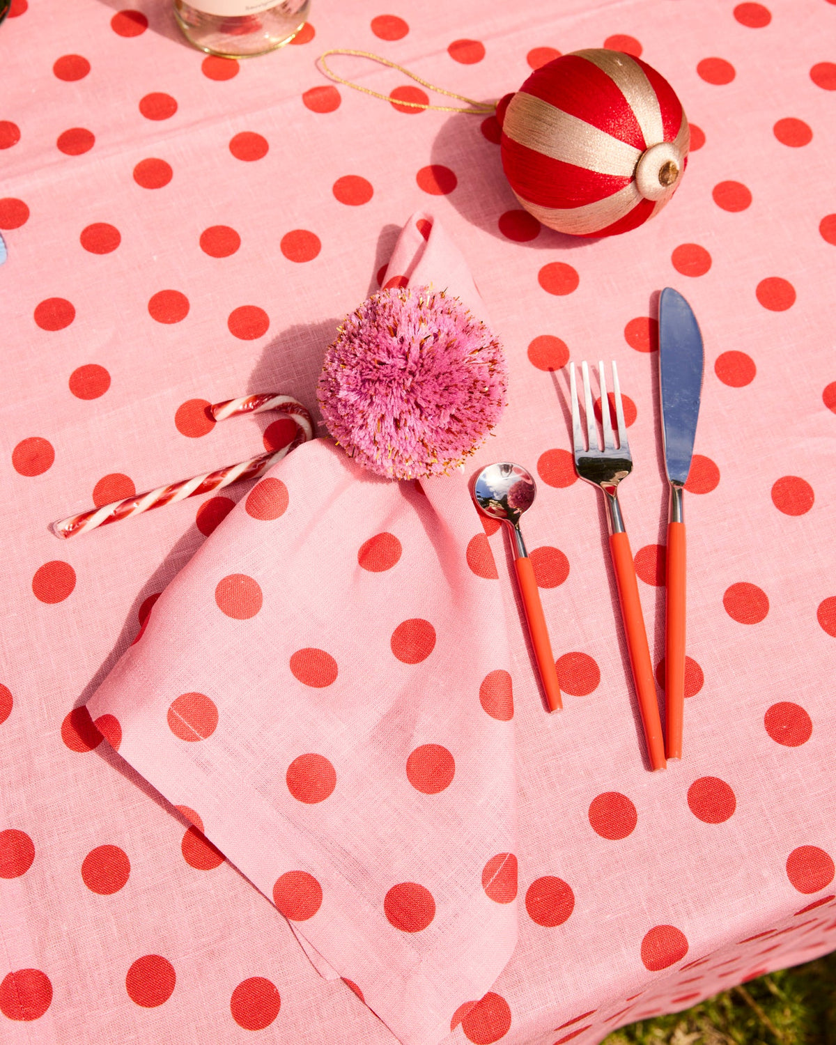 KIP AND CO Polkadot Pink Tablecloth