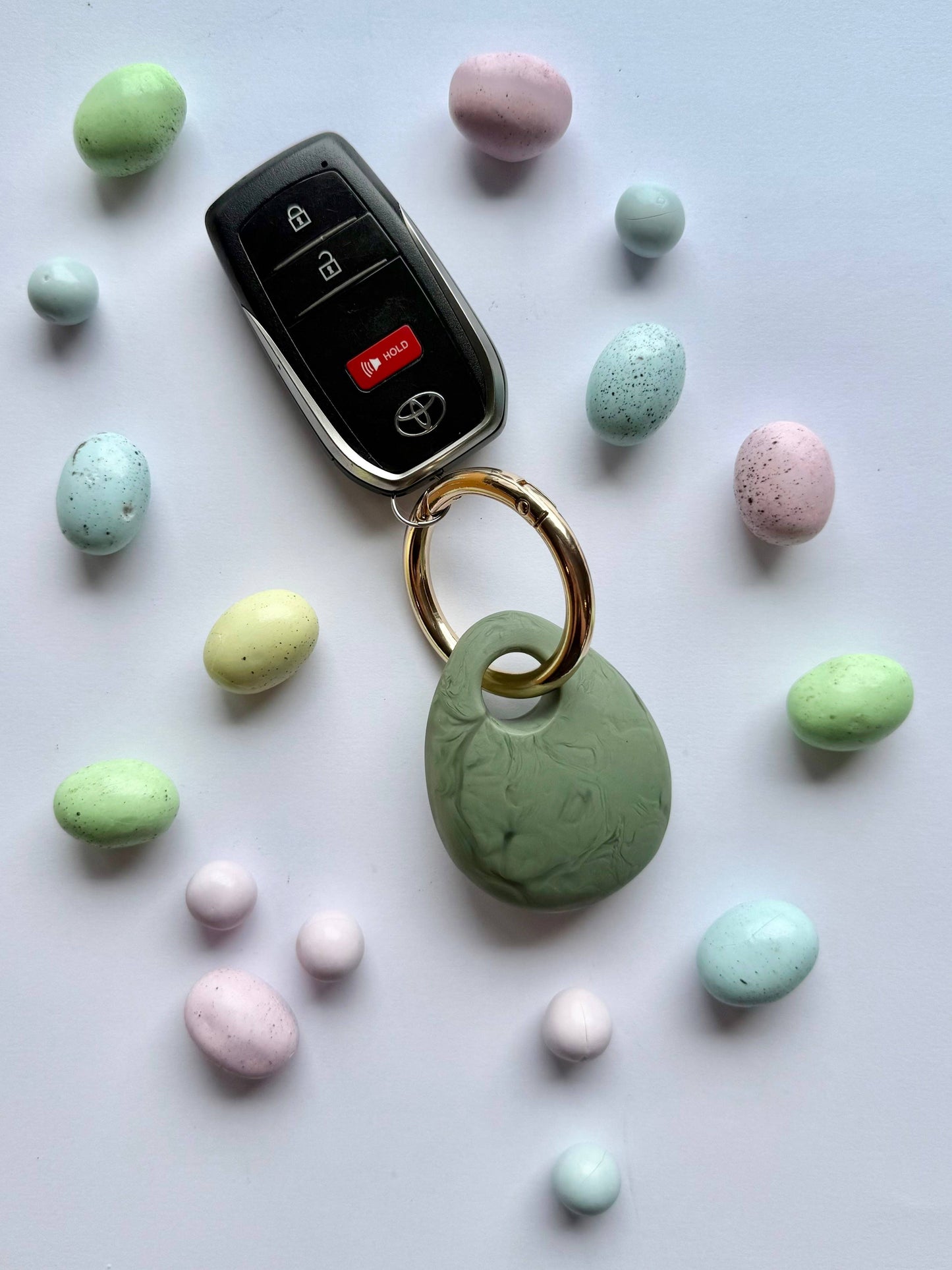 Greenwood Designs Egg Charm Resin Keyrings: Lemon / Silver
