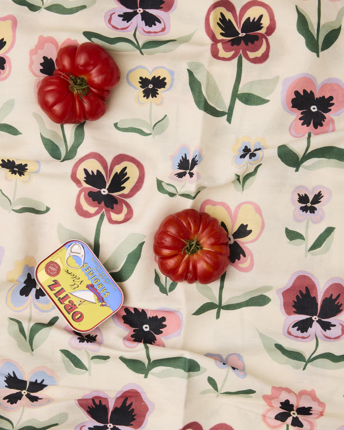 Kip and Co Pretty Pansy Tablecloth - 2 Sizes