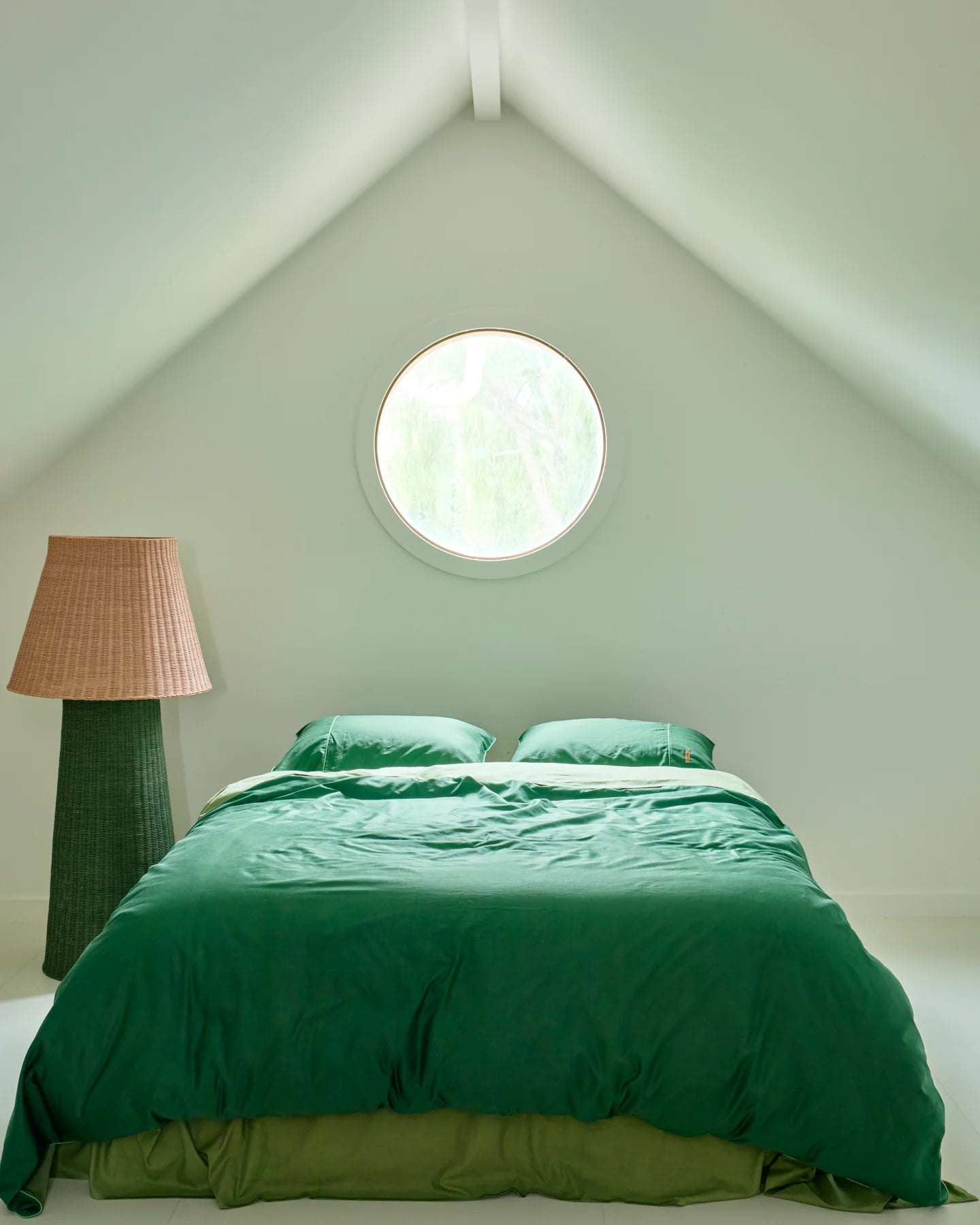 Glow In Avocado Bamboo Cotton Fitted Sheets