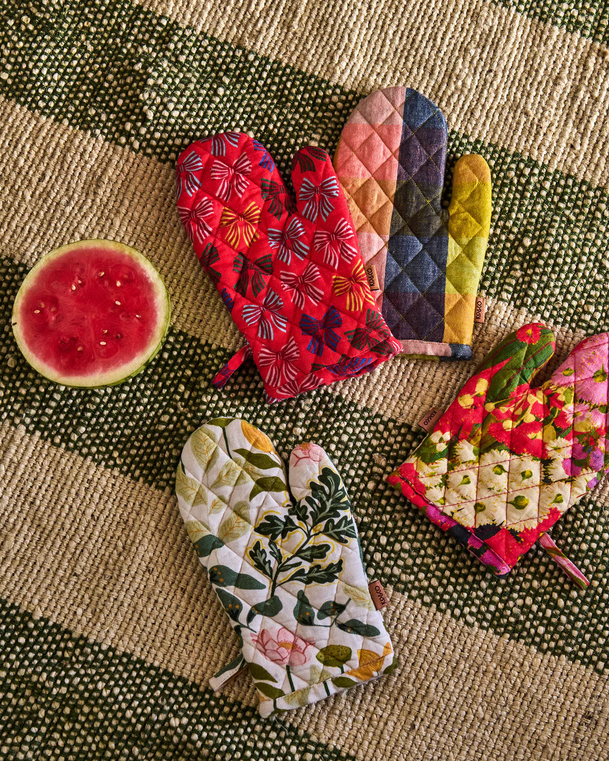 Kip and Co Australian Bush Blossom Oven Mitt