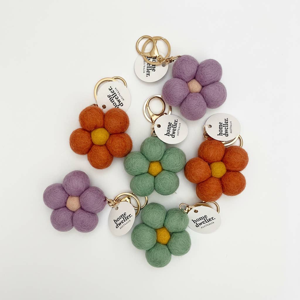Home Dweller Felt Flower Keychain