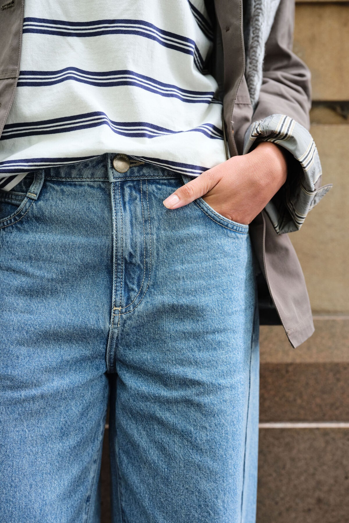 Ceres Life Maggie Tapered Barrel Jean - Mid Vintage Blue