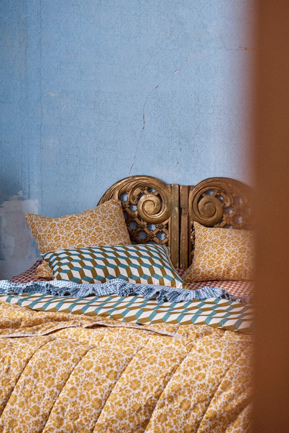 Society Of Wanderers Lucia King Quilt