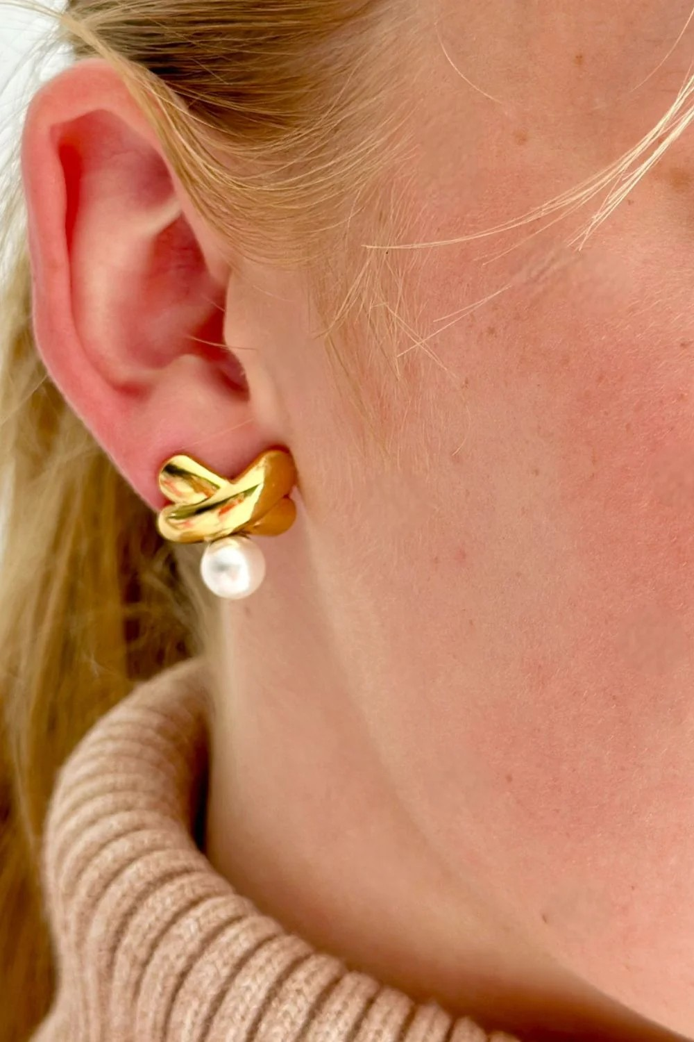 Mosk Melbourne gold cross studs with single pearl