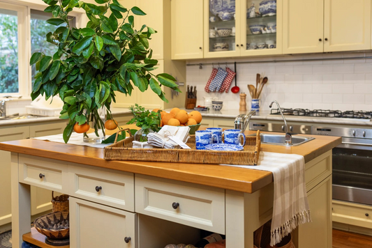 Banjo and Co Natural Table Runner