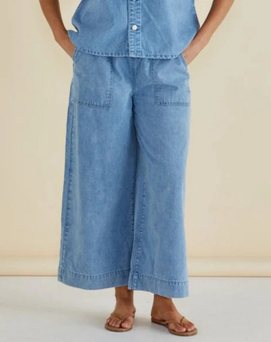 Betty Basics Saffra Relax Leg Jean Medium Wash