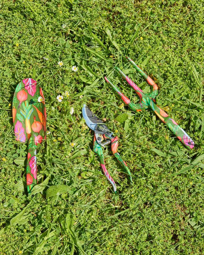 Kip and Co Veggie Soup Garden Tools and Gloves Set