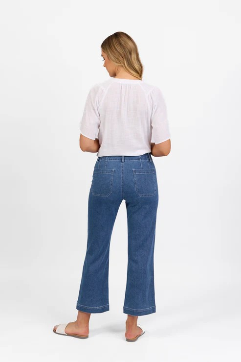 Vassalli Straight Leg Ankle Grazer Jean with Front Patch Pockets
