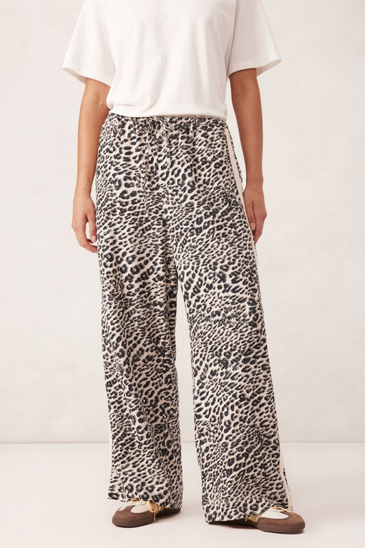 Ceres Life Relaxed Drawstring Pant Leopoard