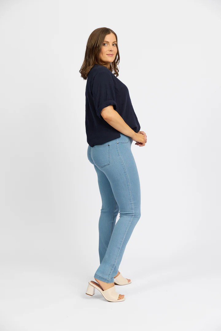 MACJAYS'S California Stretch Denim Pull of Jeans Chambray