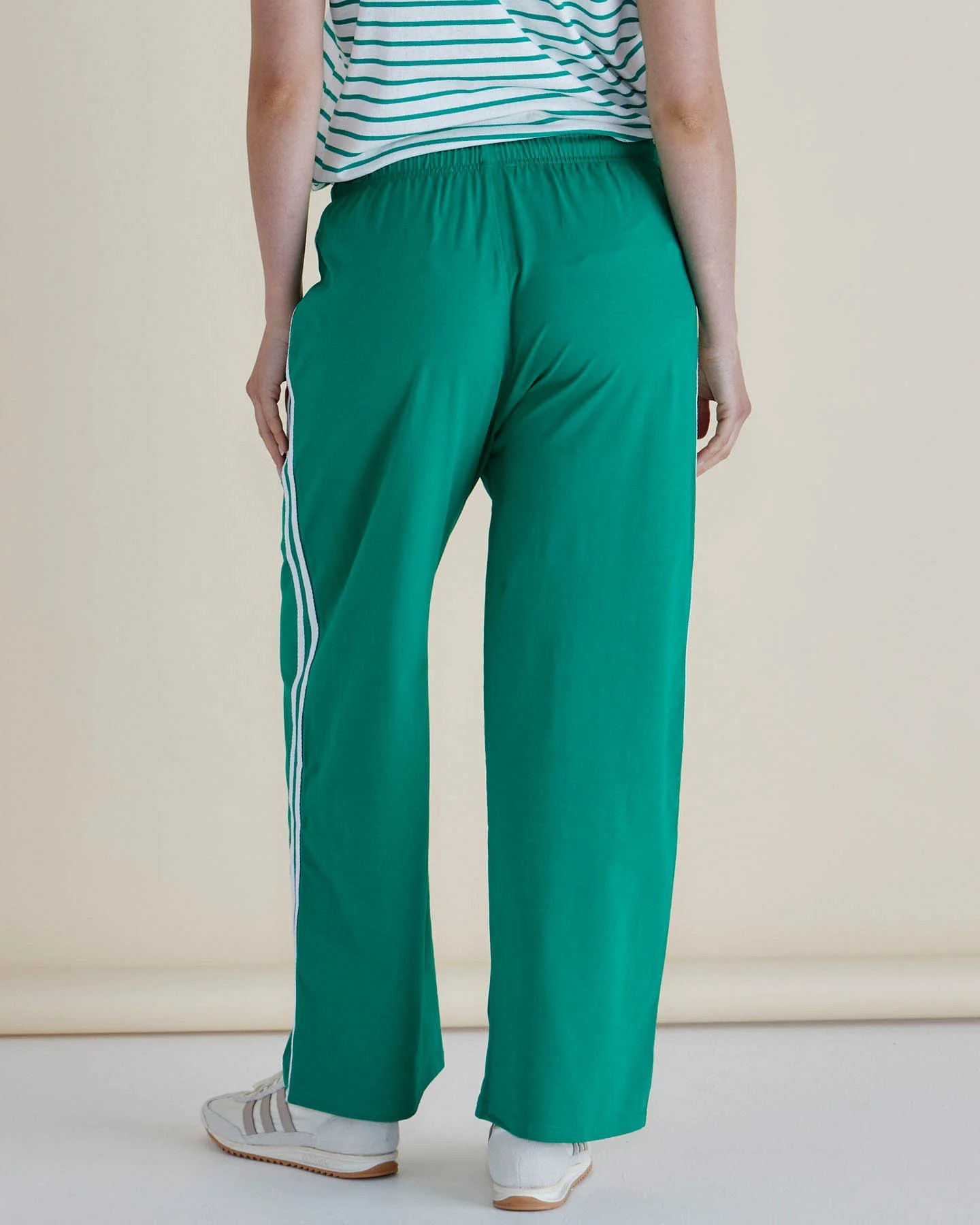 Betty Basics Nikki Relax Cotton Jogger - Green