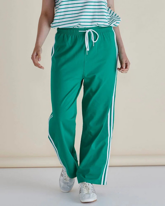 Betty Basics Nikki Relax Cotton Jogger - Green