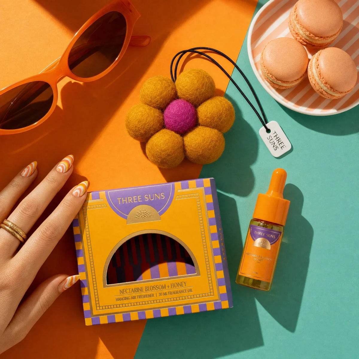 Three Suns IRINI | Air Diffuser Nectarine Blossom + Honey