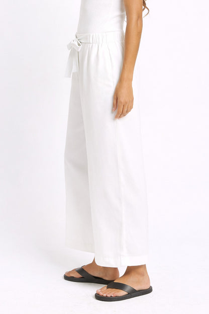 Betty Basics Bella Crop Pants - White